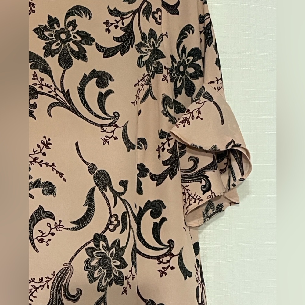 Liz Claiborne Pink Floral Short Ruffle Sleeve Blouse Women's Size Medium - Picture 3 of 13